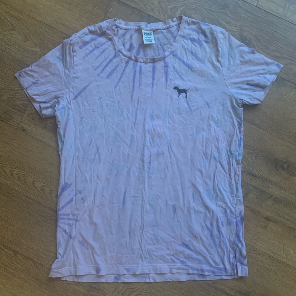 tie dye VS pink shirt size Large
